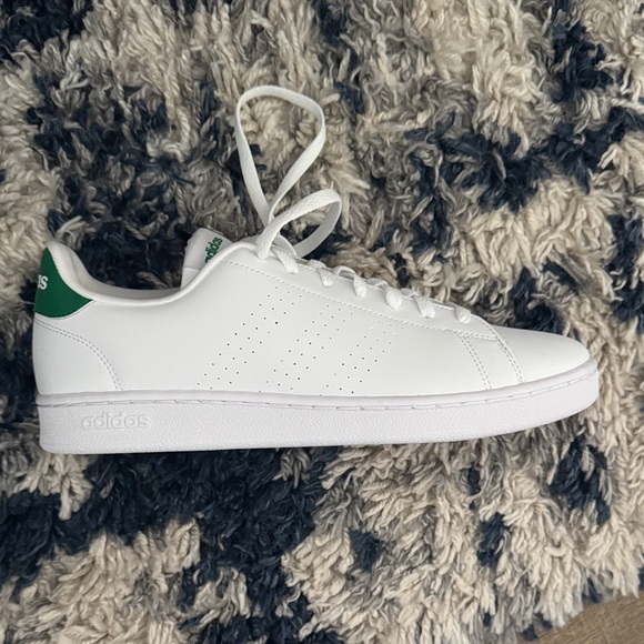 Adidas Cloudfoam White and Green Sneakers - Picture 4 of 4